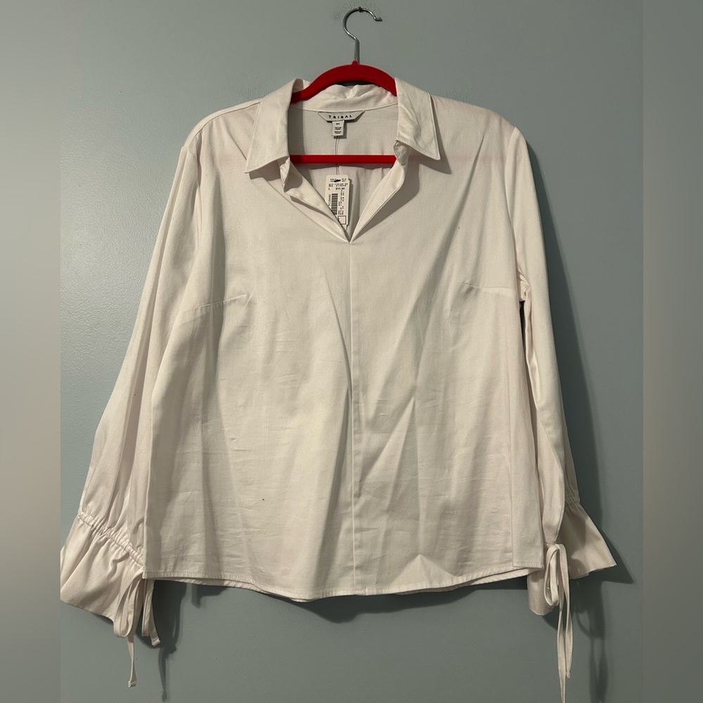 New Cotton Spandex top from Tribal   White with stretch in size large